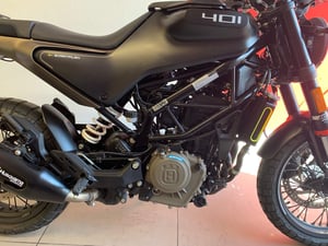 Watch video of Husqvarna SVARTPILEN 401 SVARTPILEN 401 SVARTPILEN in Newcastle upon Tyne