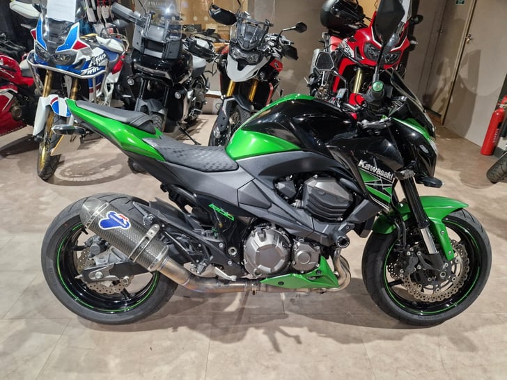 KAWASAKI Z800