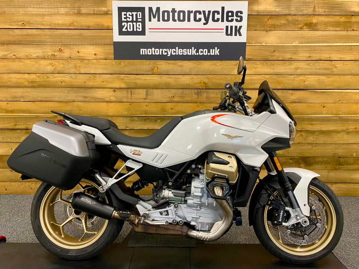 MOTO GUZZI V100 Mandello