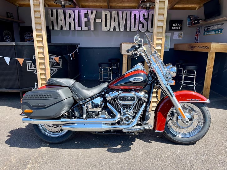 Harley-Davidson SOFTAIL 1868 FLHCS HERITAGE CLASSIC