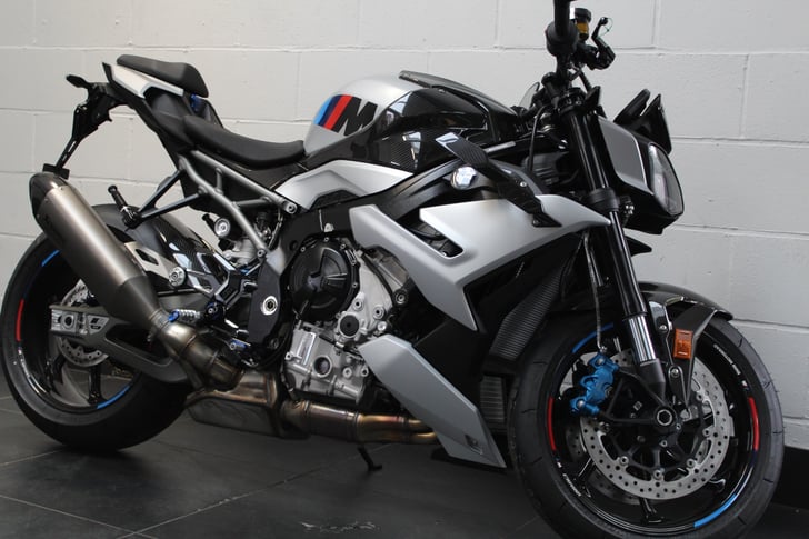 BMW M 1000 R