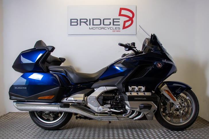 Honda GL1800 GOLD WING TOUR DCT