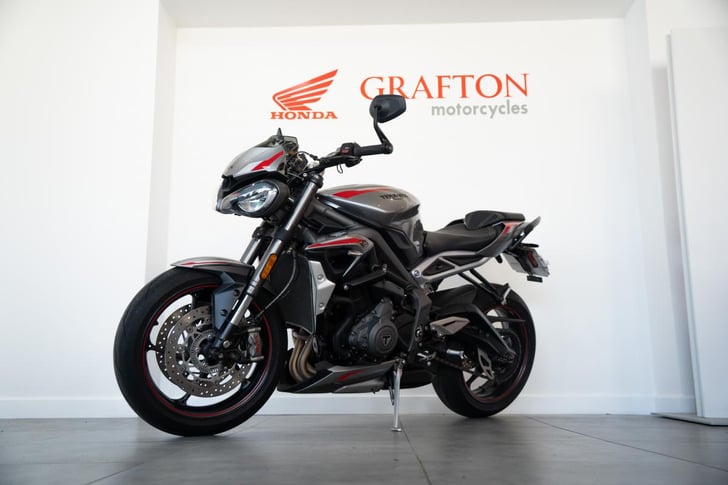 Triumph STREET TRIPLE 765 