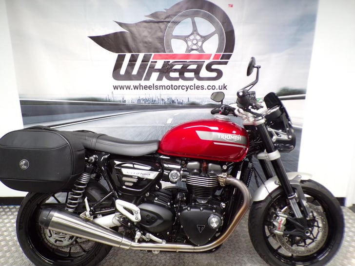 Triumph SPEED TWIN