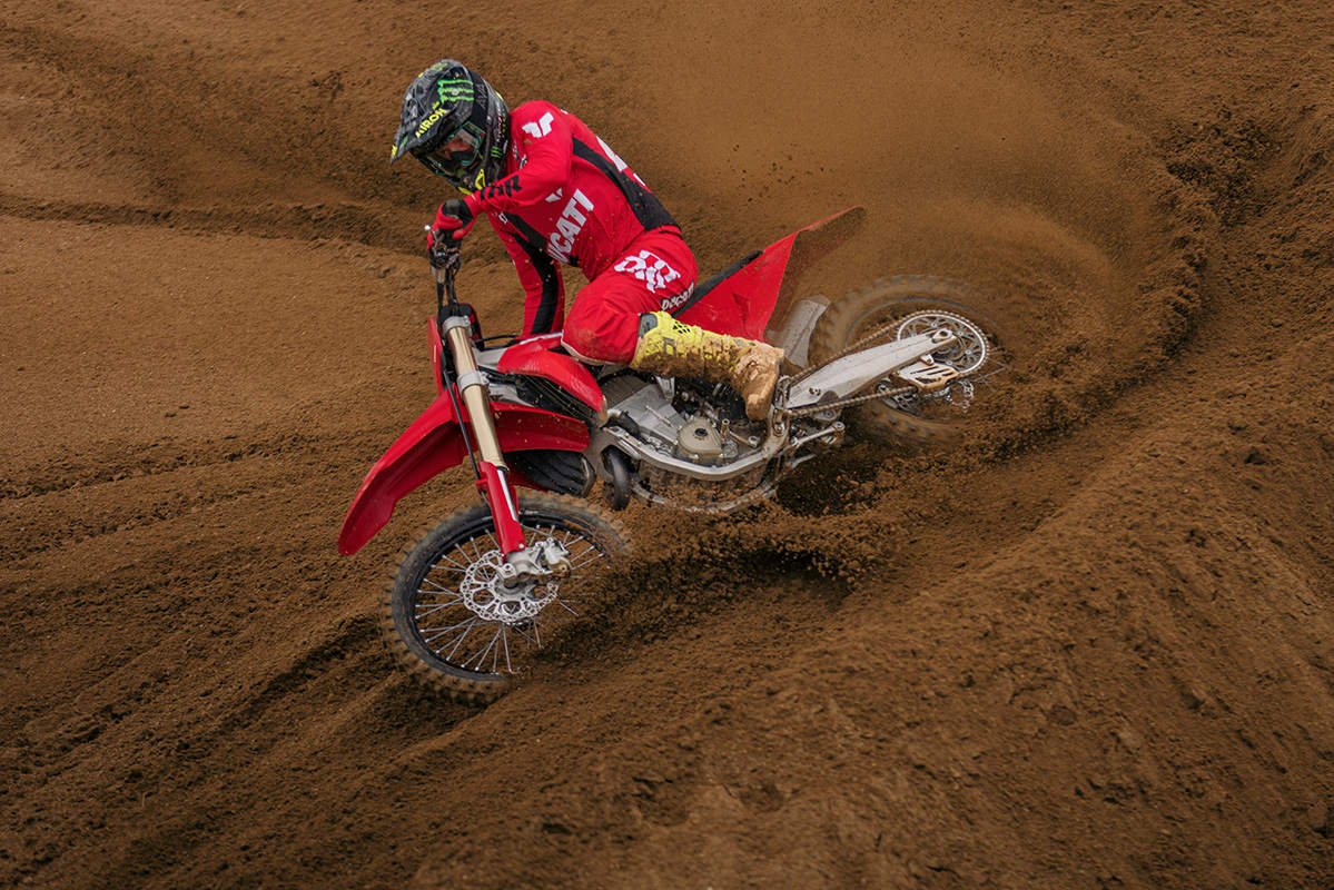 Ducati Desmo450 MX