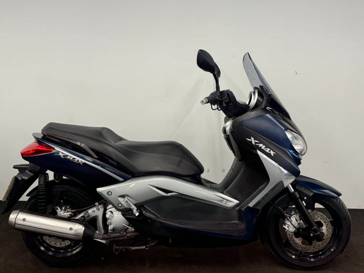 Yamaha XMAX 250