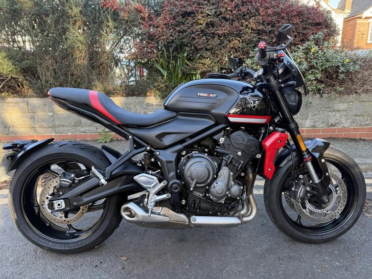Triumph TRIDENT 