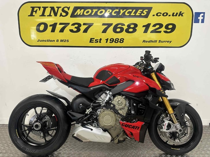 Ducati STREETFIGHTER V4 S