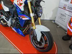 Used BMW F 900 R F 900 R for sale in Newcastle-under-Lyme | Image 2