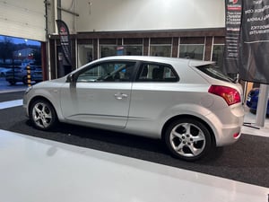 Used Kia PROCEED PROCEED 1.4 1 3DR for sale in Chesterfield | Image 2