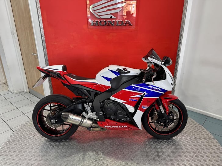Honda CBR1000RR FIREBLADE