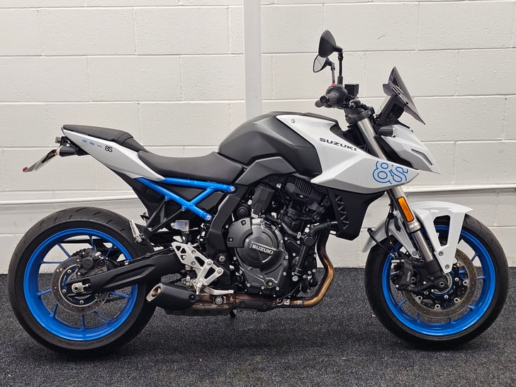 Suzuki GSX-8S