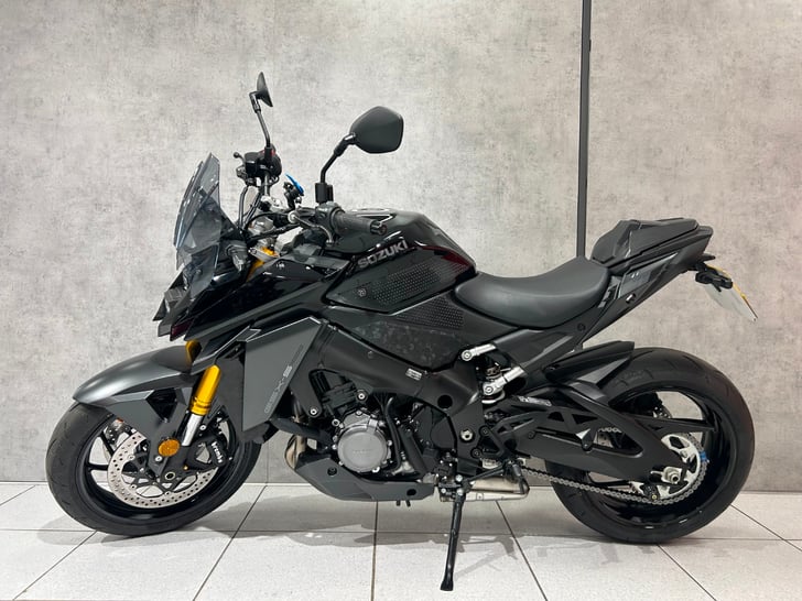 Suzuki GSX-S1000