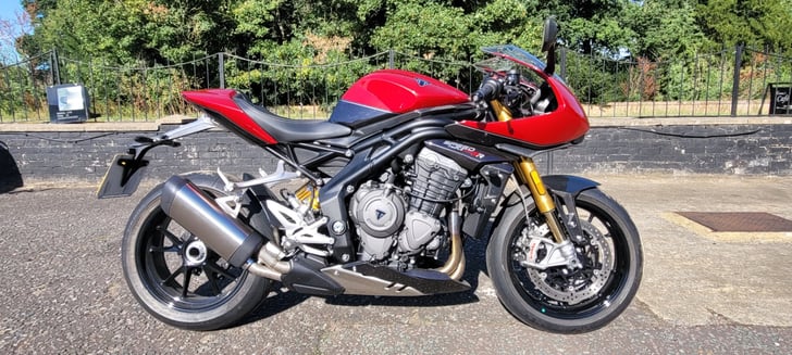 Triumph SPEED TRIPLE 1200 RR