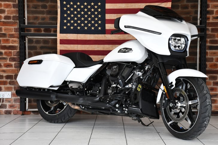 Harley-Davidson STREET GLIDE