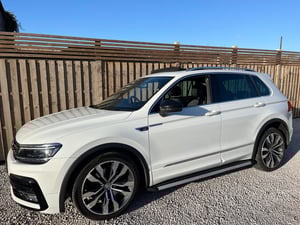 Used Volkswagen TIGUAN TIGUAN 2.0 TDI R-LINE DSG 4MOTION EURO 6 (S/S) 5DR for sale in Chesterfield | Image 2