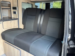 Used Volkswagen TRANSPORTER TRANSPORTER for sale in Wythall | Image 2