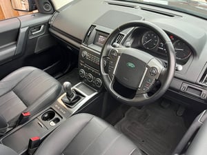 Used Land Rover FREELANDER 2 FREELANDER 2 2.2 TD4 GS 4WD EURO 5 (S/S) 5DR for sale in Chesterfield | Image 2