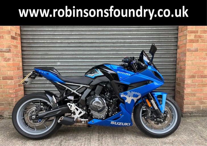 SUZUKI GSX 800 FRQM4 GSX-8R 