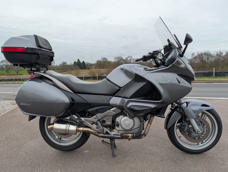 Honda NT700V DEAUVILLE