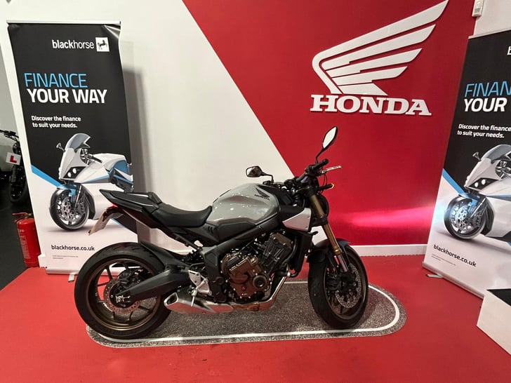 Honda CB650R E-Clutch