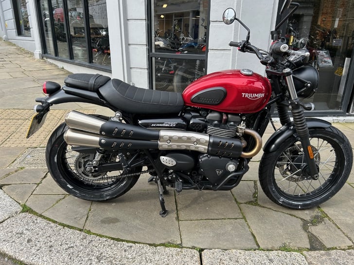 TRIUMPH STREET SCRAMBLER