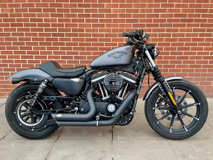 Harley-Davidson SPORTSTER XL883N IRON