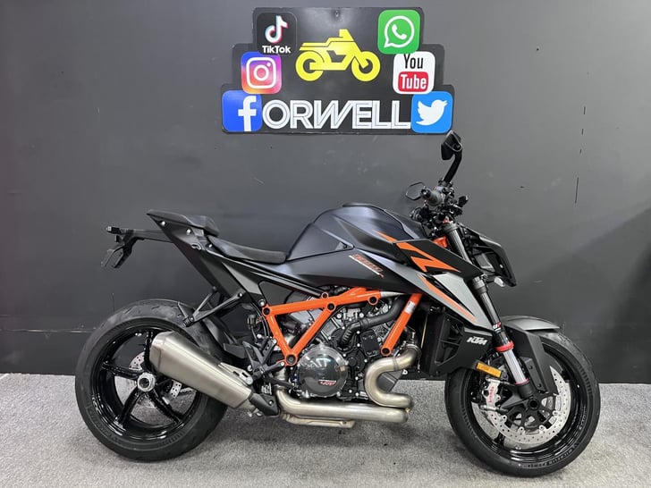 KTM 1390 SUPER DUKE R 2024 