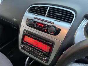 Used Seat ALTEA XL ALTEA XL 1.6 TDI CR SE DSG EURO 5 5DR for sale in Chesterfield | Image 3