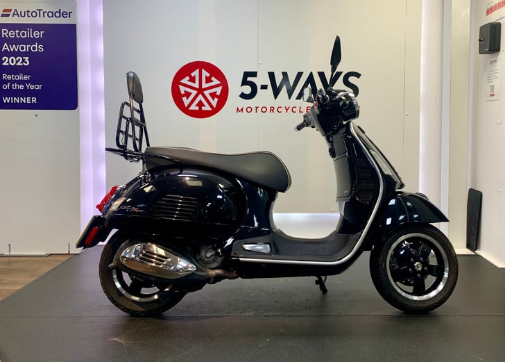 Piaggio VESPA GTS SUPER 300