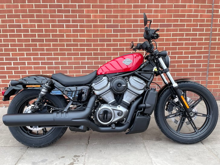 Harley-Davidson NIGHTSTER 975