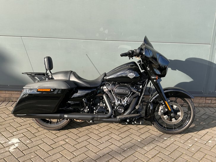 HARLEY-DAVIDSON TOURING FLHXS STREET GLIDE SPECIAL
