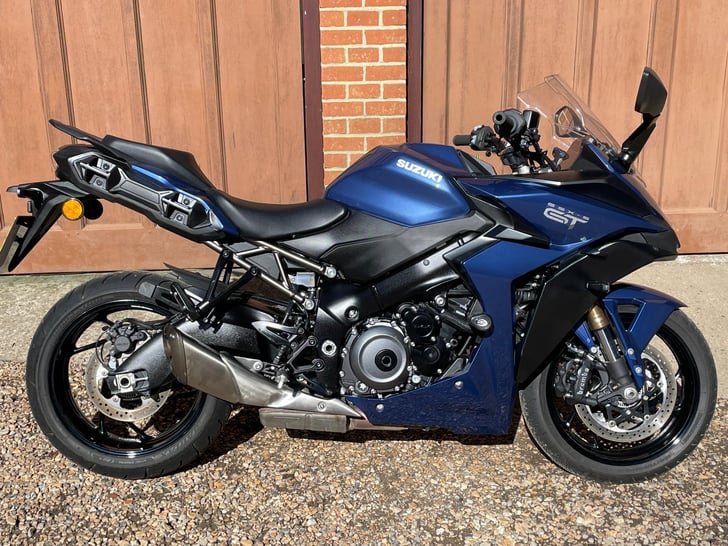 Suzuki GSX-S1000GT+