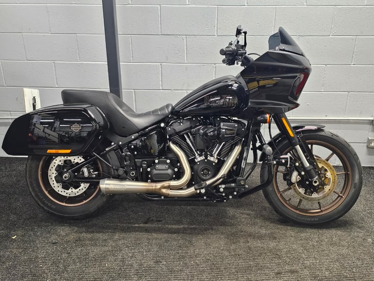 Harley-Davidson FXLRST LOWRIDER ST 