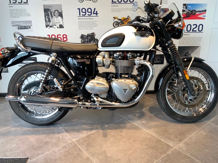 Triumph BONNEVILLE T120