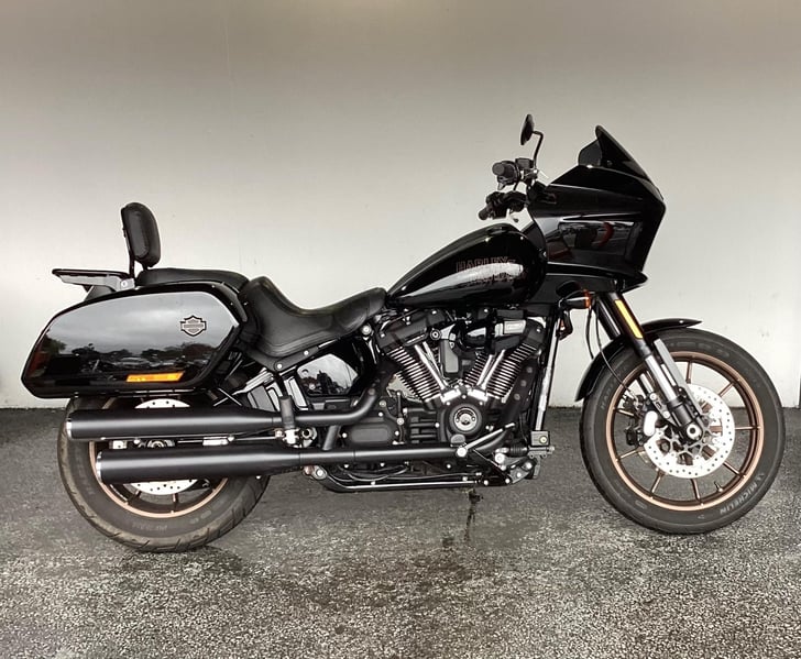 Harley-Davidson SOFTAIL 1870 LOW RIDER ST (BLACK)