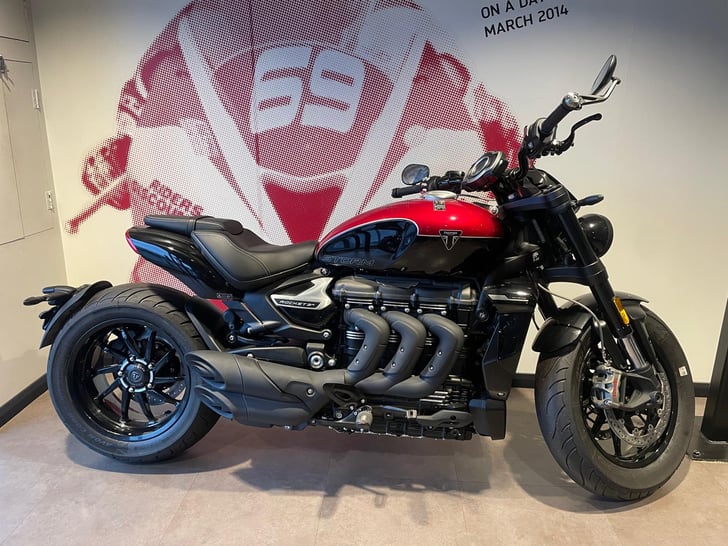 Triumph ROCKET 3 STORM GT