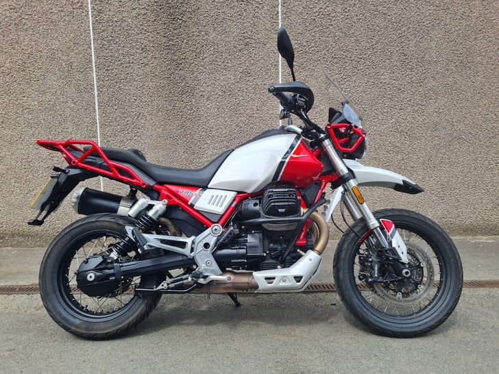 Moto Guzzi V85 TT Evocative Graphics 850