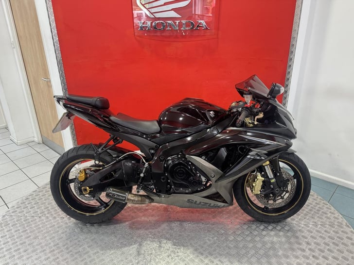 Suzuki GSX-R750