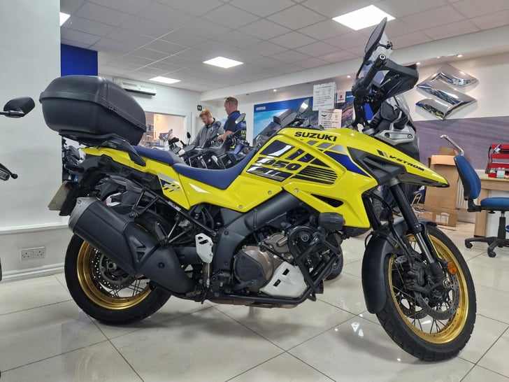 Suzuki V-STROM 1050XT