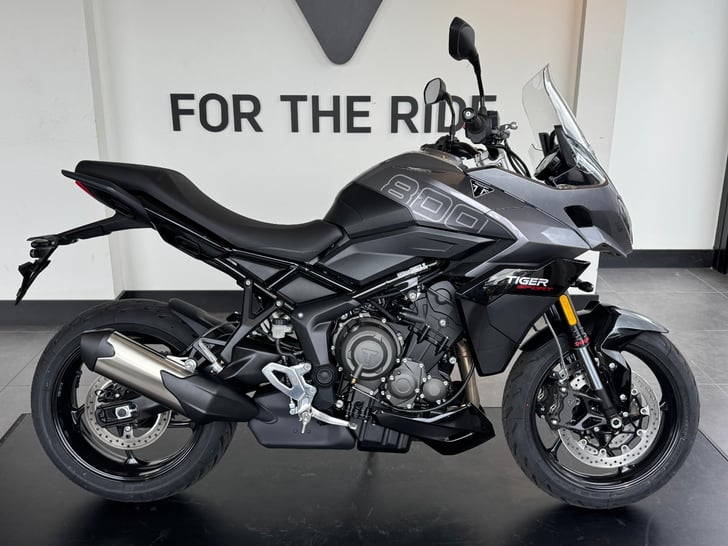 TRIUMPH TIGER 800
