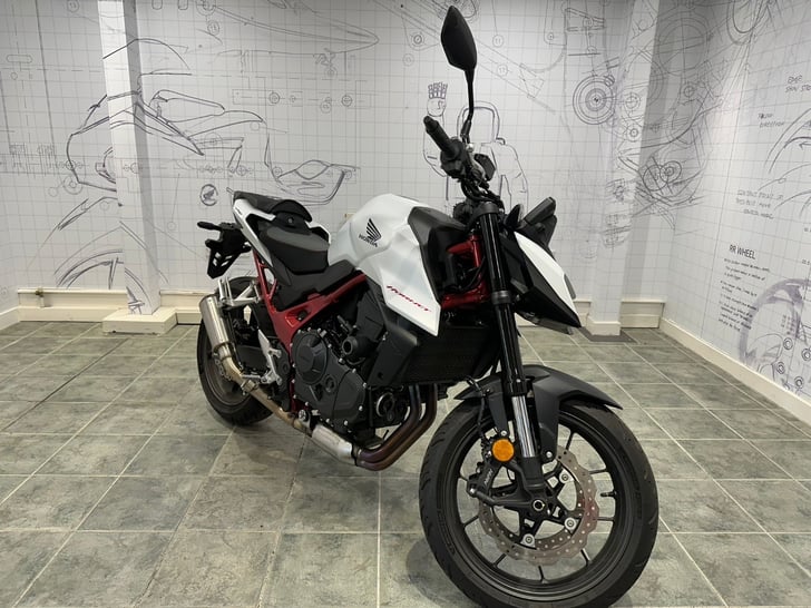 Honda CB750 Hornet