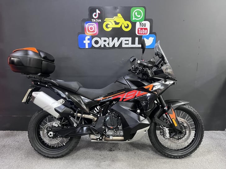 KTM 790 ADVENTURE 2024 