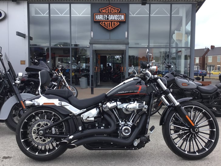 Harley-Davidson BREAKOUT 117 