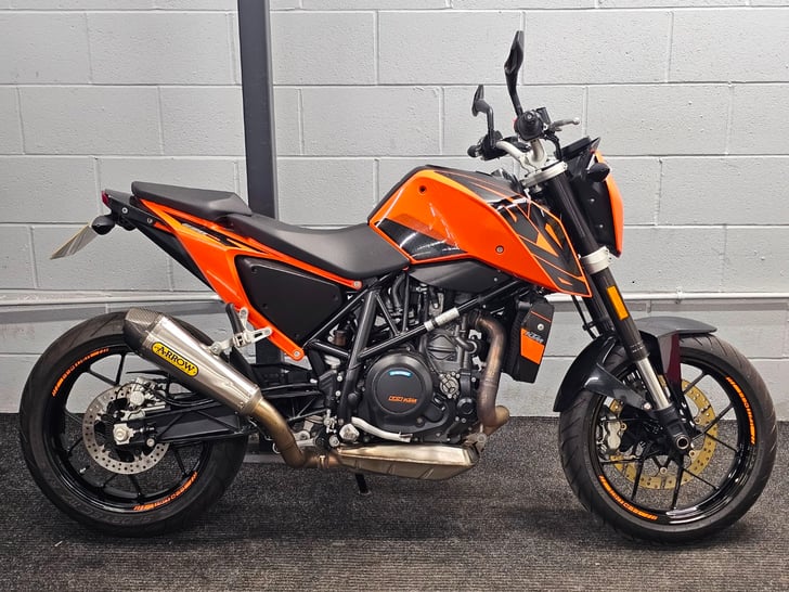 KTM 690 DUKE
