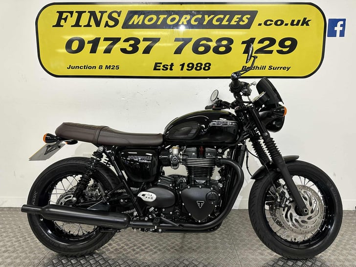 Triumph BONNEVILLE T120 BLACK