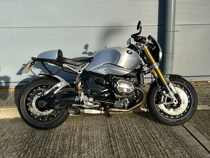 BMW R NINE T