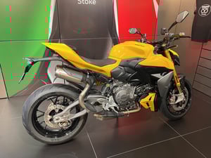Used Ducati STREETFIGHTER V2 S STREETFIGHTER V2 S for sale in Newcastle Under Lyme  | Image 2