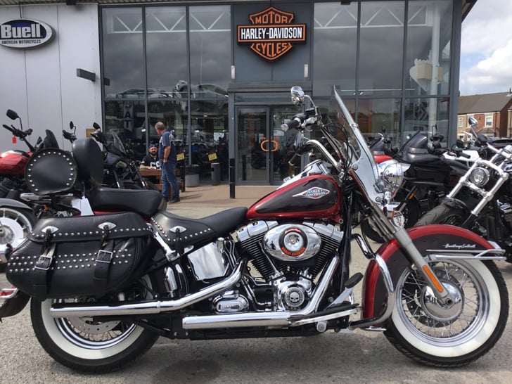 Harley-Davidson SOFTAIL FLHC HERITAGE CLASSIC
