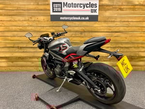 Used Triumph STREET TRIPLE 765 RS STREET TRIPLE 765 RS for sale in Swindon | Image 3
